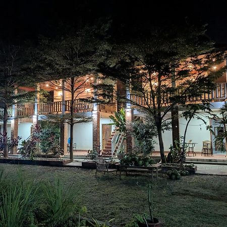 Coconut Lodge Kampot Exterior photo